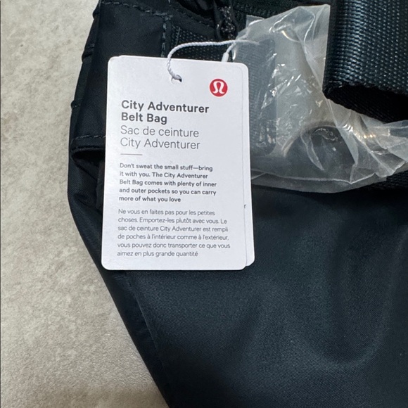 NEW! Lululemon City Adventurer Belt Bag 2.5L Black Silver Hardware. - Picture 3 of 6
